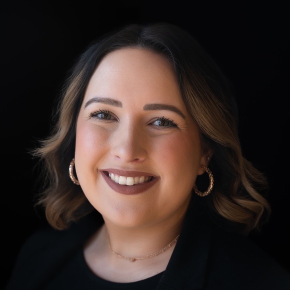 Meet your Posher, Kelsey - Picture 1 of 1